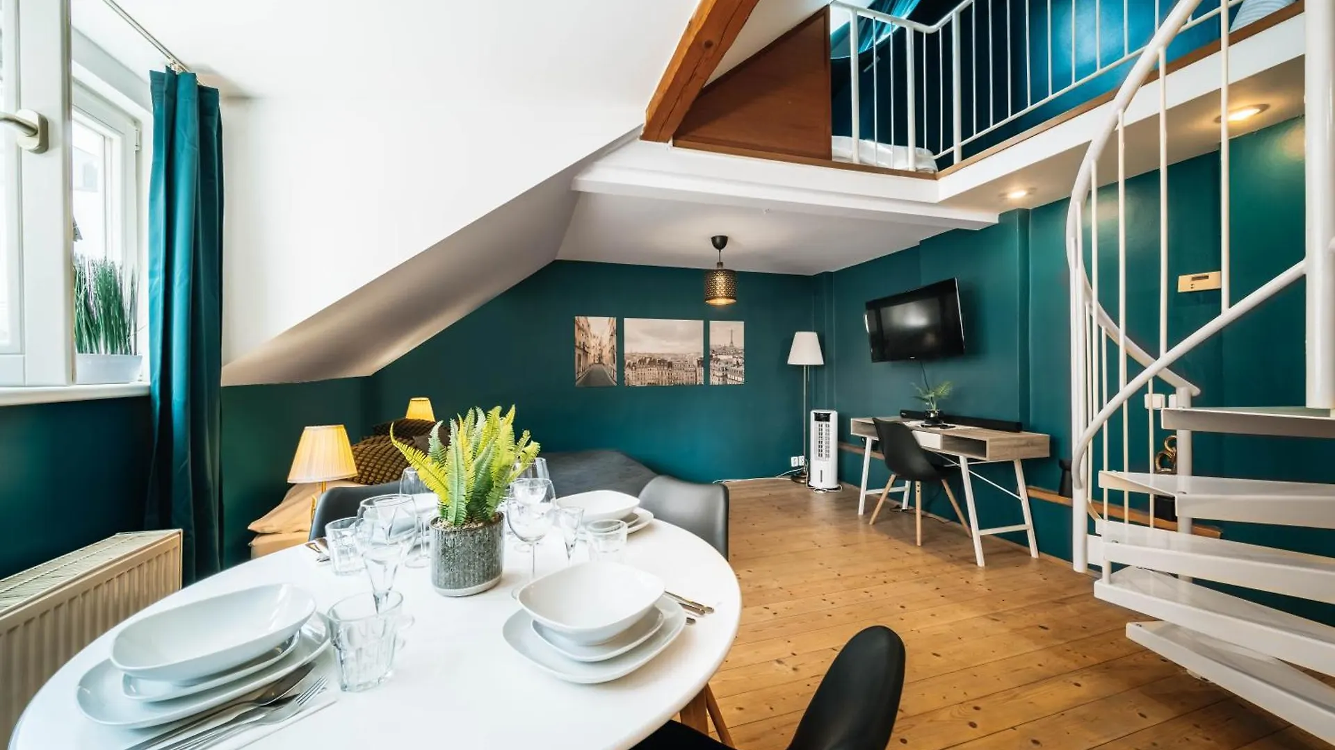 Exclusive 2 Floor Design Studio Praga 0*,  Czechy